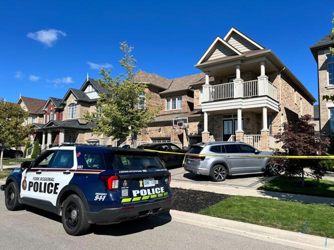 Padre fallece defendiendo a su esposa y cuatro hijos durante asalto en su vivienda en Canadá