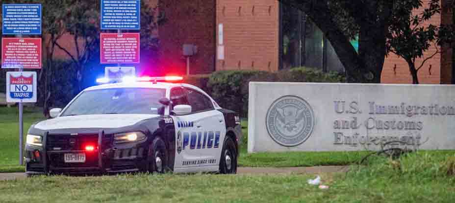 Sube a tres las personas fallecidas en tiroteo que ocurrió en oficina de ICE en Dallas