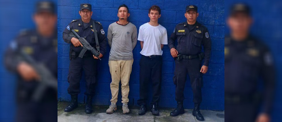 Dos sujetos, de 30 y 18 años, capturados tras irse a los golpes frente al mercado de San Marcos