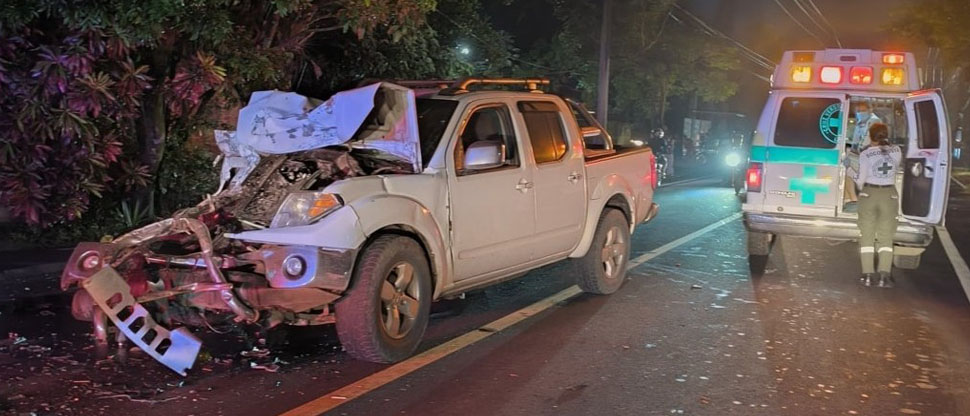 Exceso de velocidad termina en aparatoso choque en carretera a Candelaria de La Frontera