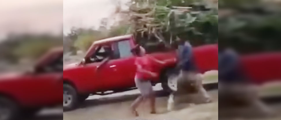 Piden los “Tres doritos después” para mujer que agredió a hombre en El Paisnal, San Salvador