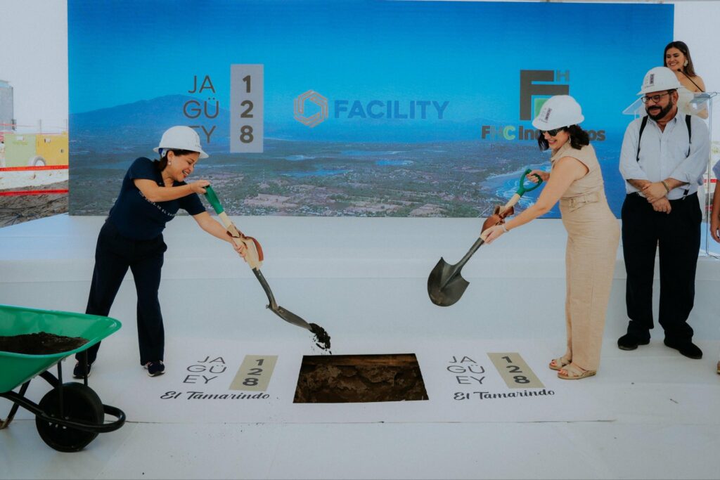 Colocan la primera piedra del proyecto residencial Jagüey 128 frente al golfo de Fonseca