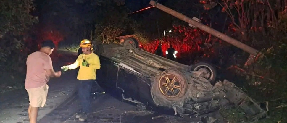Vehículo vuelca y deja dos bolitos lesionados en San Miguel Tepezontes