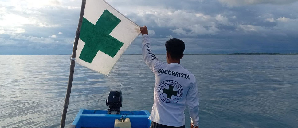 Continúa búsqueda de pescador desaparecido tras volcar su lancha en costas de Garita Palmera