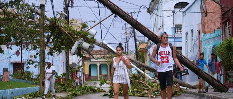Más de 530 mil hogares sin electricidad deja huracán Melissa en Jamaica