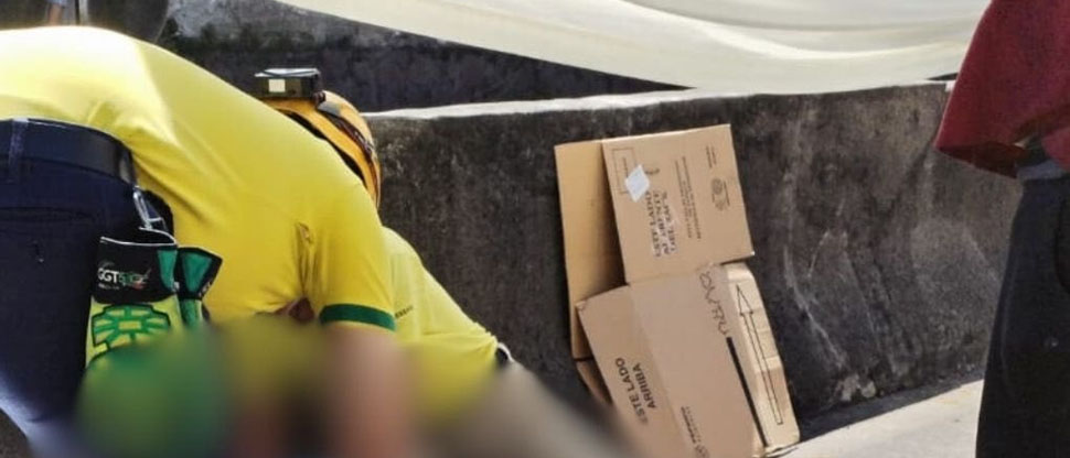 Socorristas auxilian a mujer atropellada en carretera Troncal del Norte