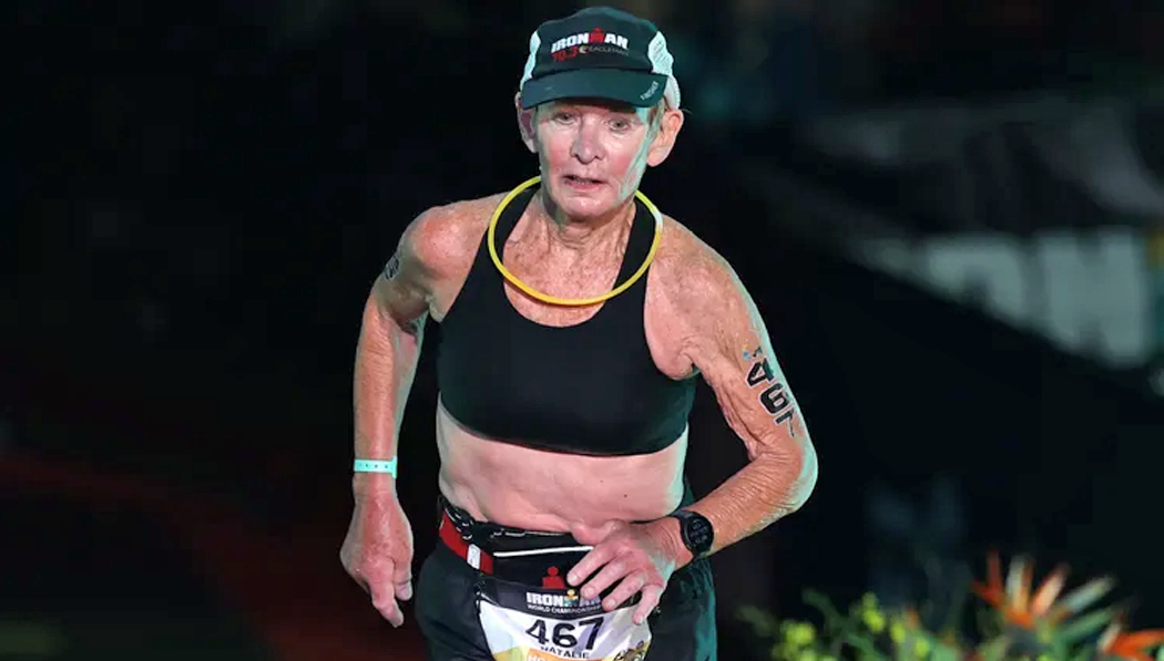 Récord: mujer de 80 años se convierte en la más longeva en completar el Triatlón Ironman de Hawái