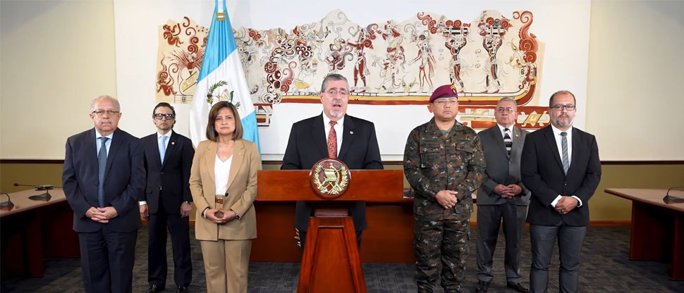 Presidente de Guatemala urge al Congreso que aprueba su “Ley Antipandillas” tras fuga de 20 mareros