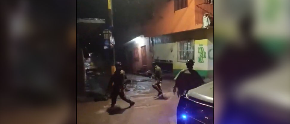 Captan instante cuando colapsa una casa en San Blas, México, debido a las fuertes lluvias