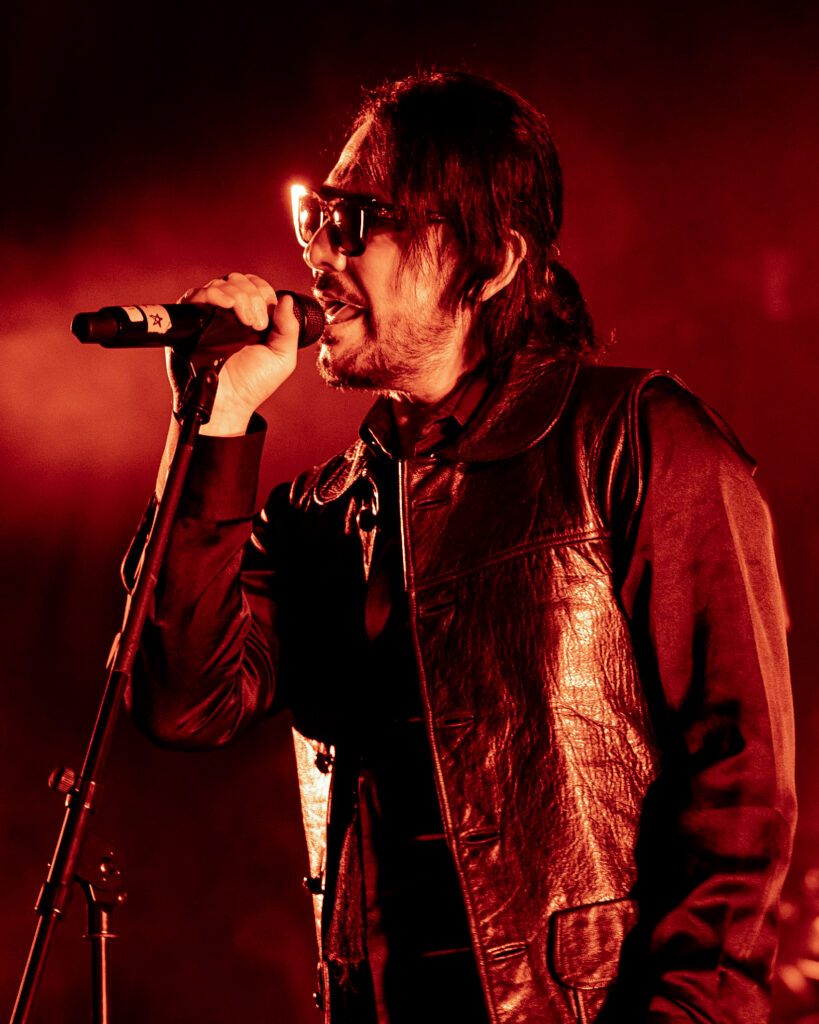 Queda poco tiempo para disfrutar una noche íntima con Beto Cuevas