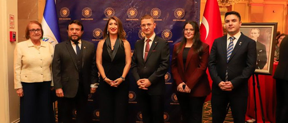 Vicepresidente Félix Ulloa participa en la conmemoración del Día Nacional de la República de Türkiye