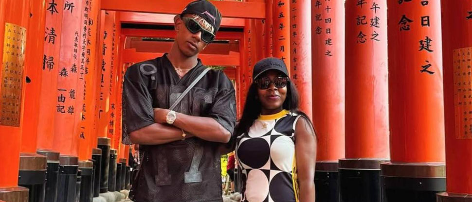 Madre de Lamine Yamal cobra casi un millón de dólares por la «experiencia de cenar con ella»