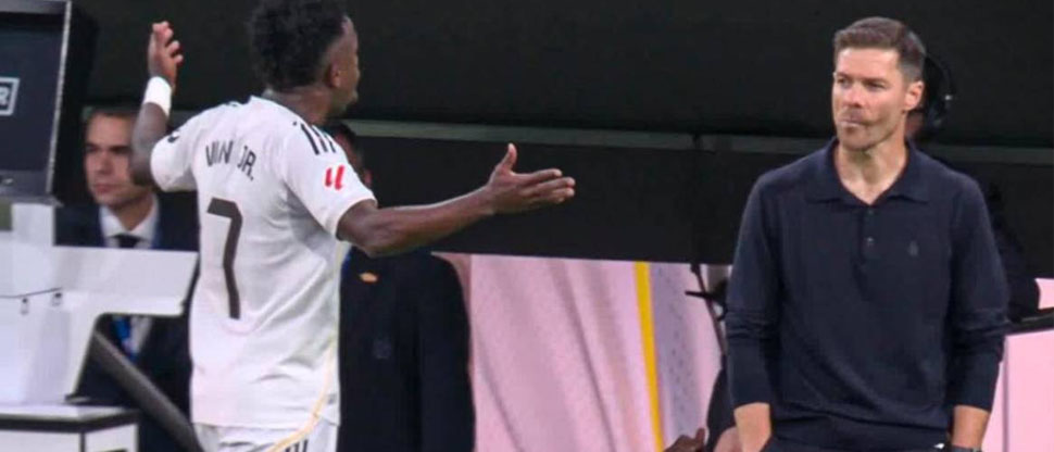 Vinicius amenaza con irse del Real Madrid tras ser sustituido en el “clásico”
