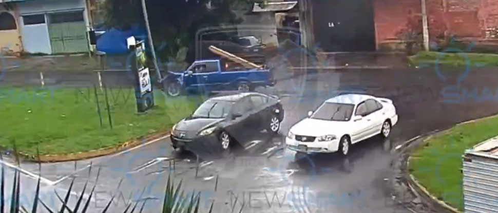 Cámaras de vídeo vigilancia captan momento exacto de un accidente en Santa Tecla