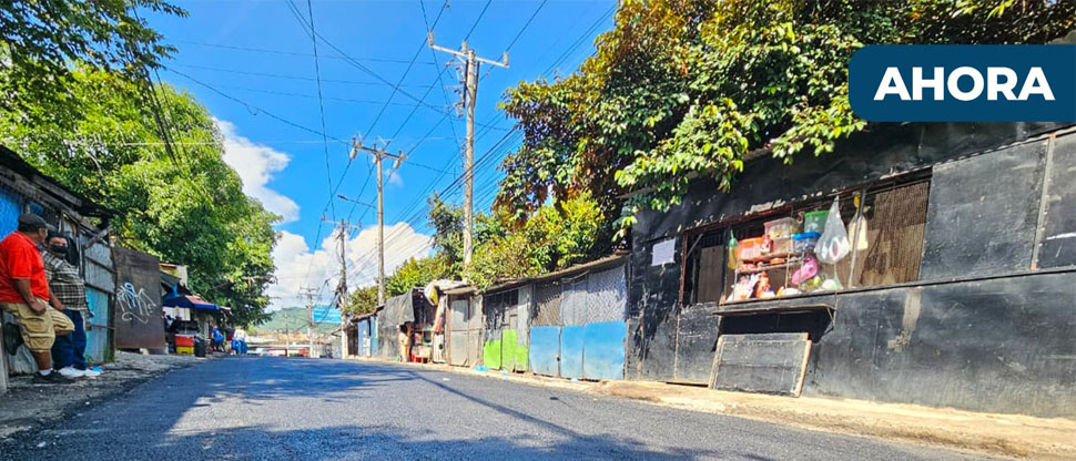 Retiran obstáculos para la circulación peatonal en importante calle de Apopa