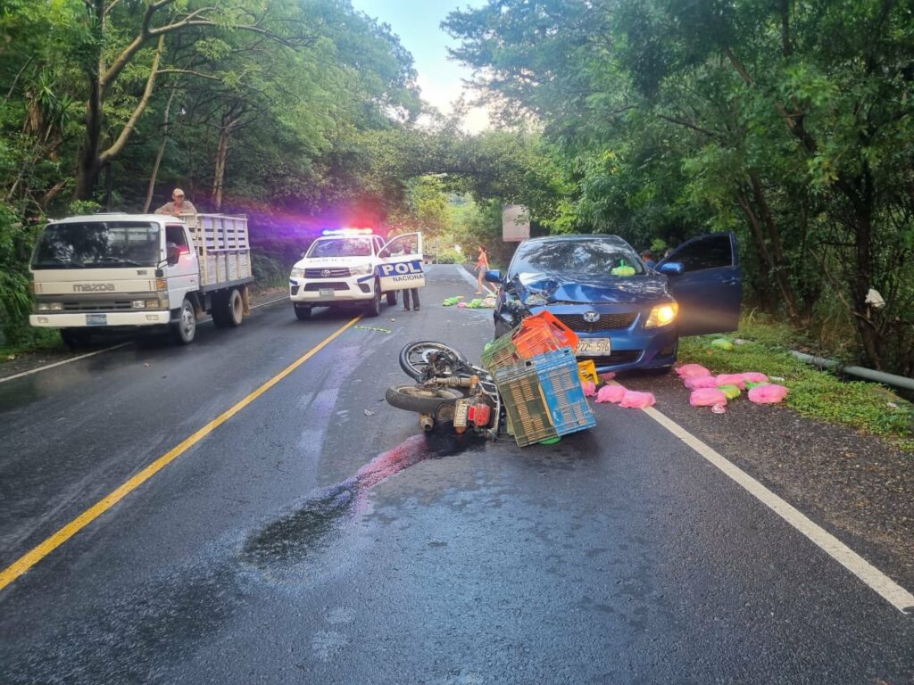 Invasión del carril provoca grave accidente en la Panamericana
