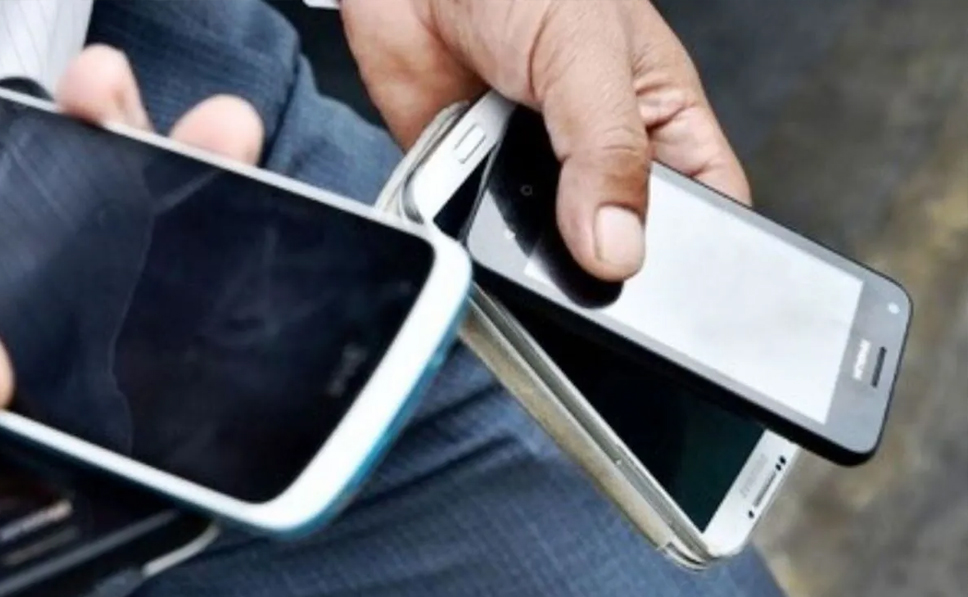 Presentan cargos contra sujeto que intentaba vender un teléfono con reporte de robo