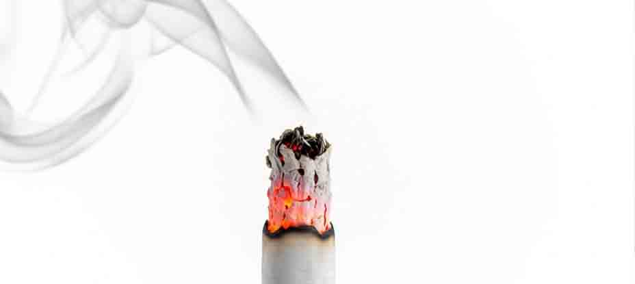 Expertos lanzan advertencia a la OMS: el daño está en el humo, no en la nicotina