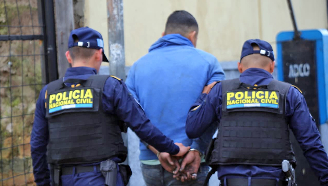 Guatemala: exjugador de fútbol profesional ahora se dedica a hurtar en negocios