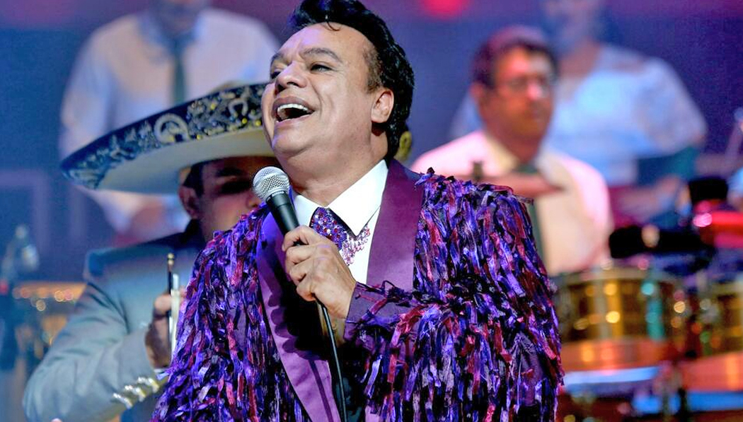 Netflix lanza tráiler oficial de la docuserie de Juan Gabriel: “Debo, Puedo y Quiero”