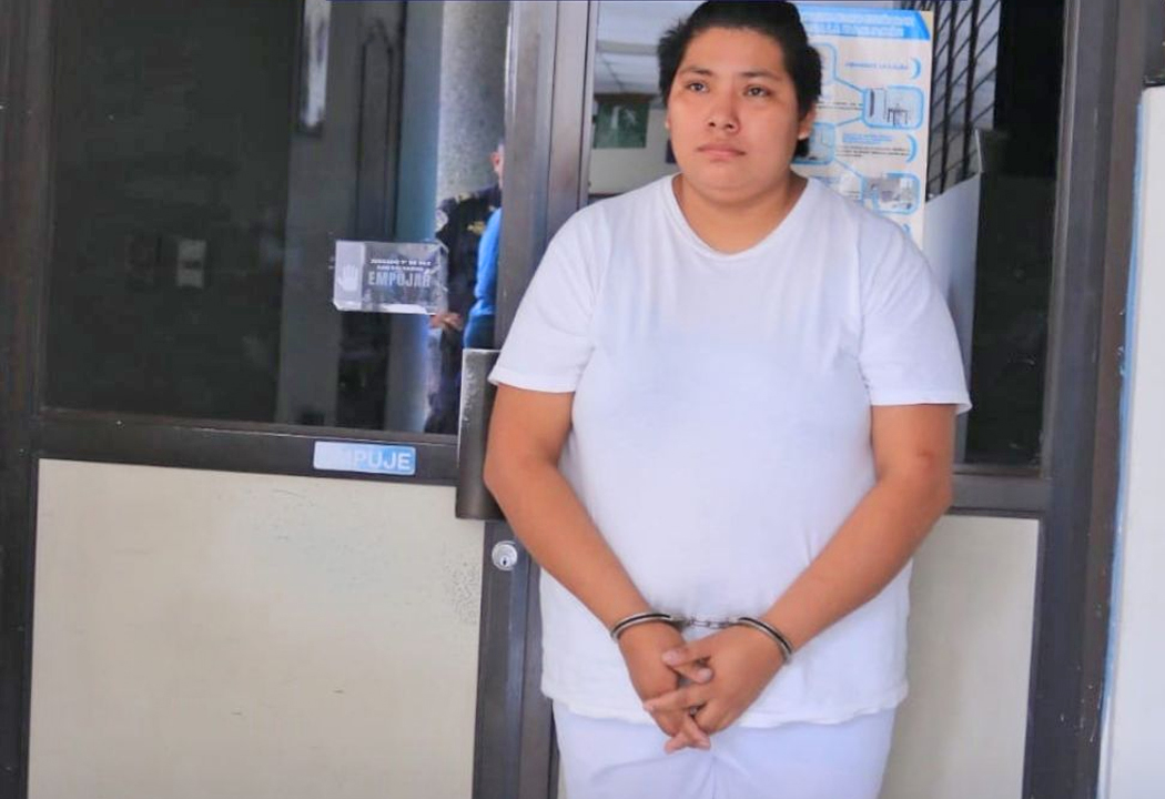 Mujer intentó acabar con la vida de un hombre mientras consumían bebidas etílicas