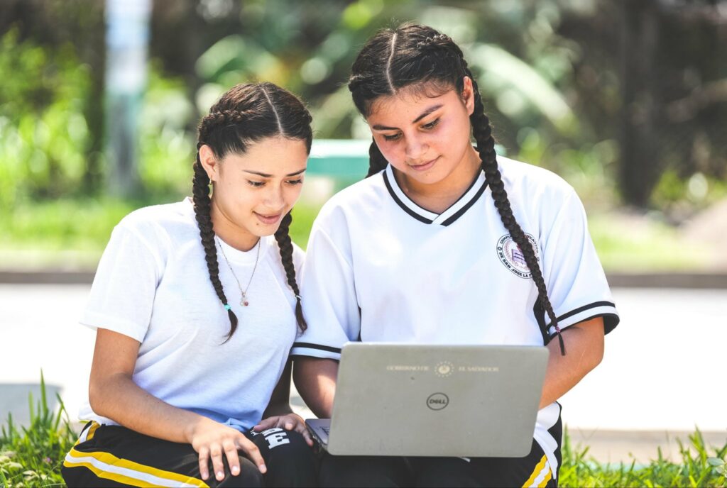 Familias de La Unión Norte son beneficiados con internet gratuito y de alta velocidad