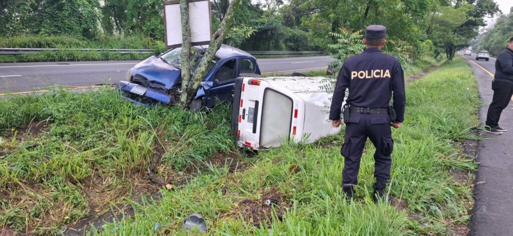 Aparatoso accidente deja a una persona lesionada en Ciudad Delgado
