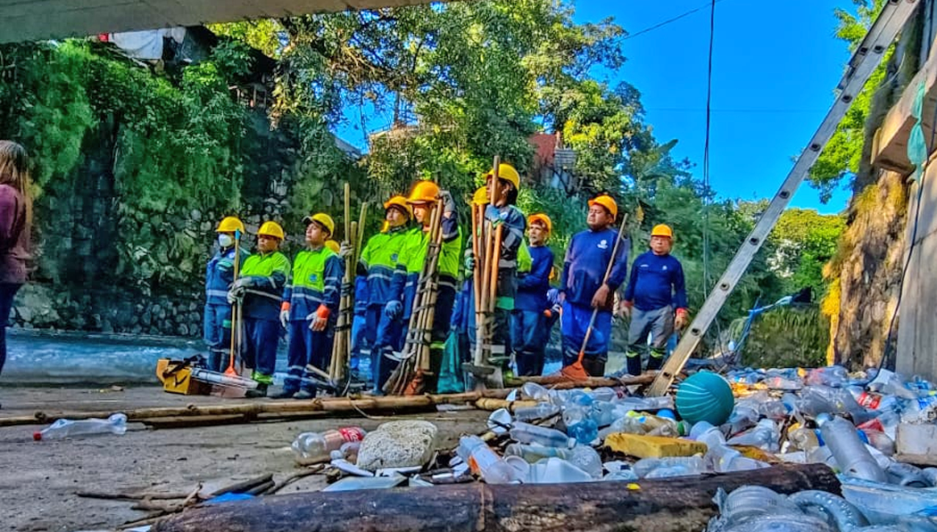 Realizan mega jornada de limpieza en quebrada Matalapa, barrio La Vega