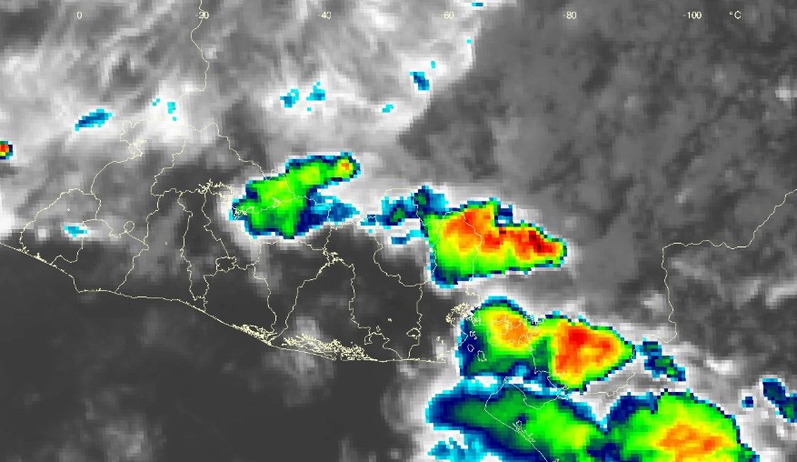 Monitorean línea de lluvias y tormentas ingresando por la zona oriental