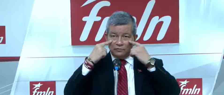 Chino Flores apoya que la gente tire la basura por las calles porque es «nuestra cultura»