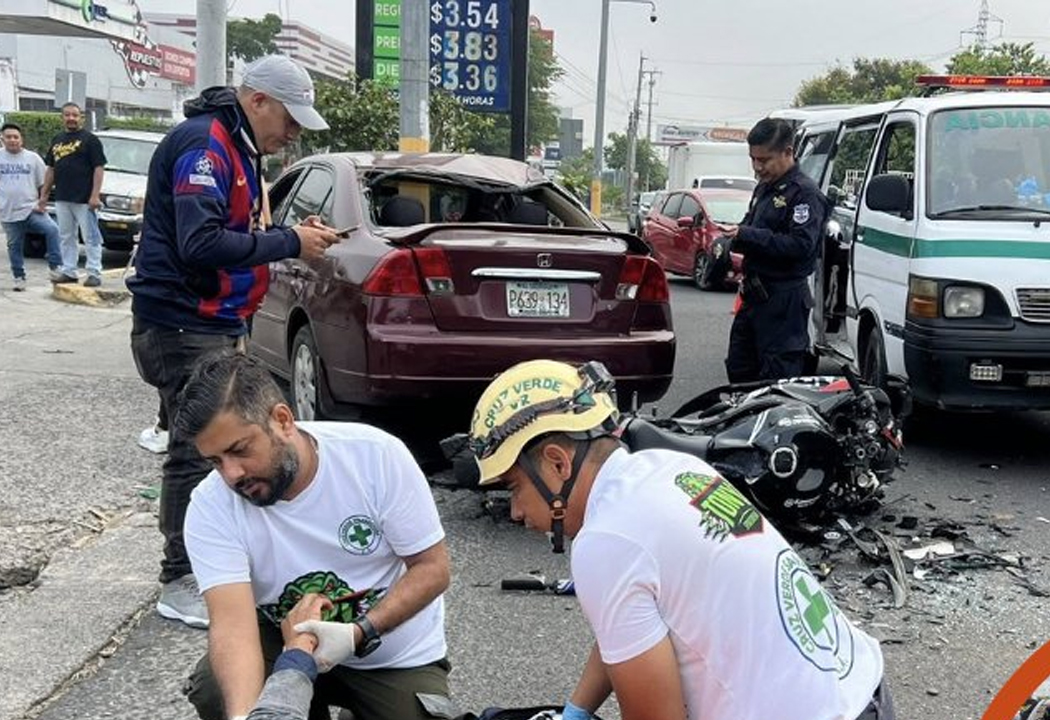 Motociclista resulta fuertemente lesionado tras accidente en Soyapango