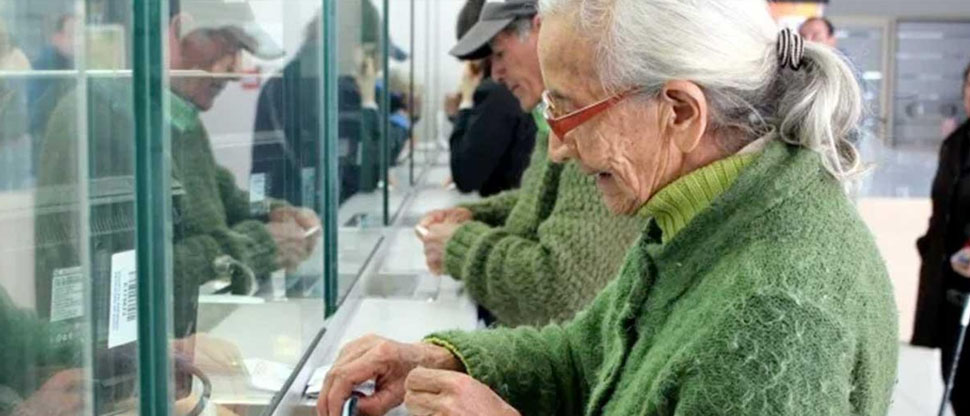 Pago adelantado del aguinaldo a los pensionados beneficiará a 237,000 familias