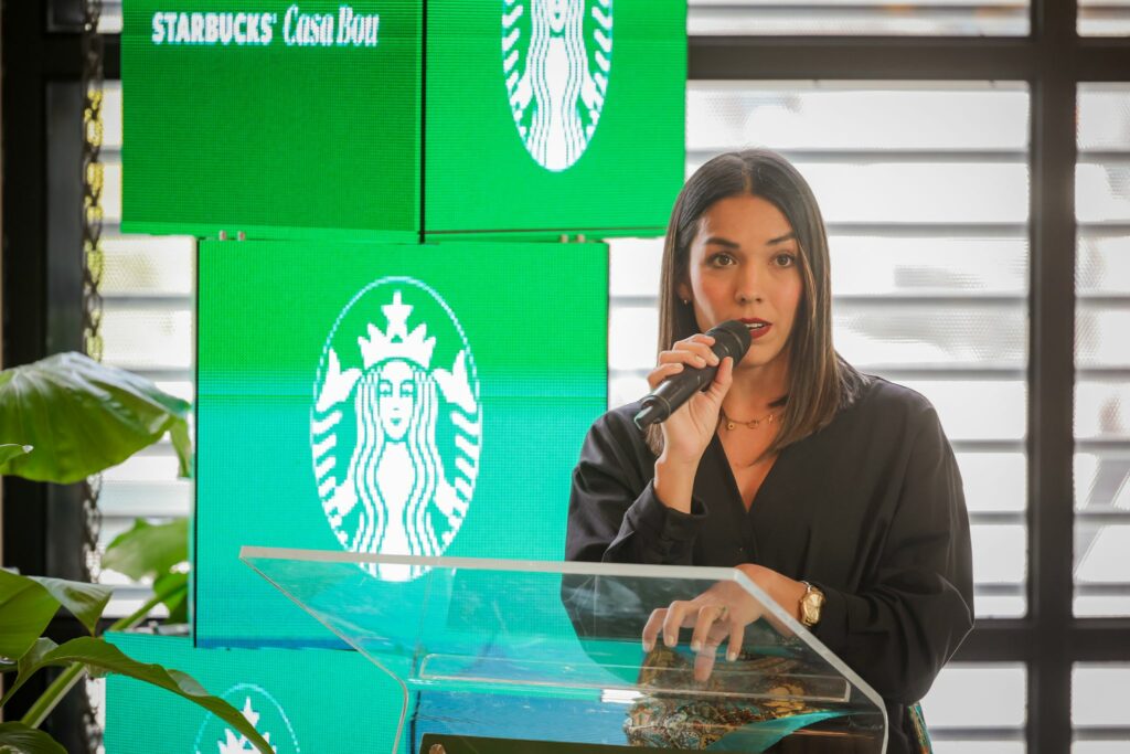 Inauguran Starbucks Casa Bou, en el Centro Histórico de San Salvador