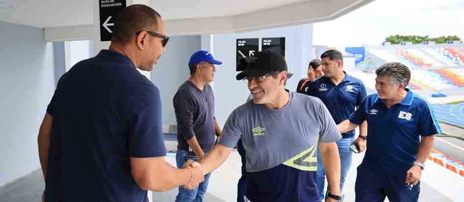 Hugo Pérez y Mauricio Cienfuegos tienen una segunda oportunidad de corregir el rumbo del fútbol salvadoreño