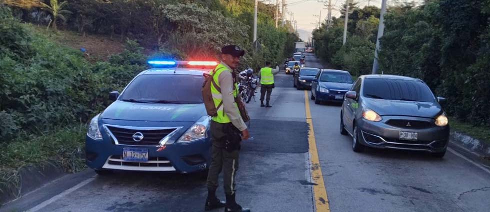 Siniestro vial carretera al Boquerón deja a un adulto y a un menor lesionados