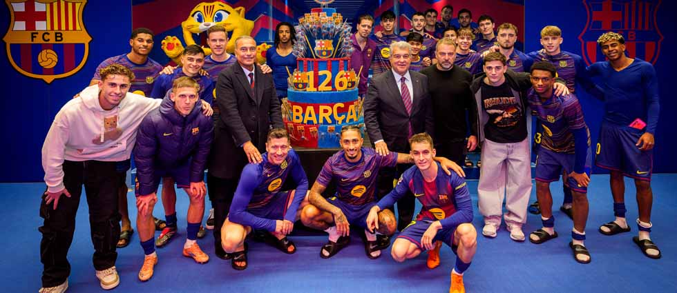 El Barcelona aplasta al Alavés en el Spotify y le quita el liderato al Madrid