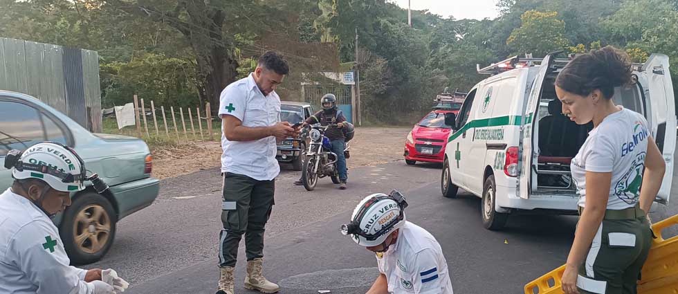 Hombre resulta lesionado tras fuerte siniestro vial en Apopa