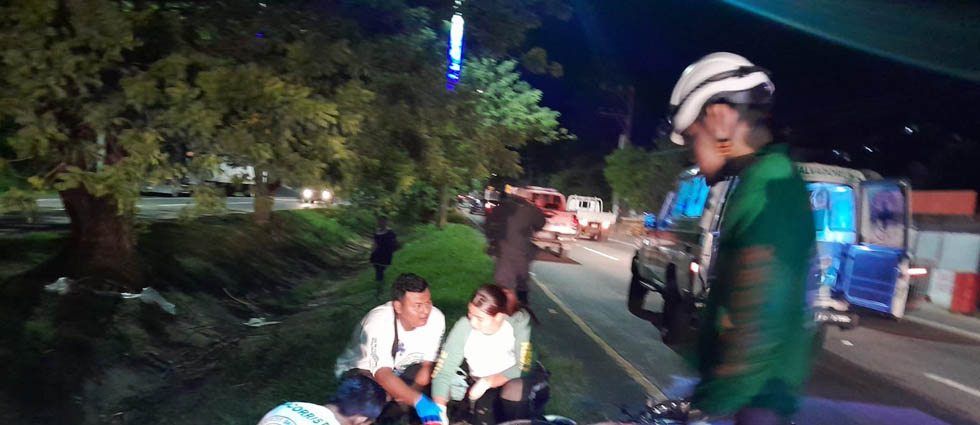 Motociclista pierde la vida tras impactar contra un camión en la autopista Comalapa