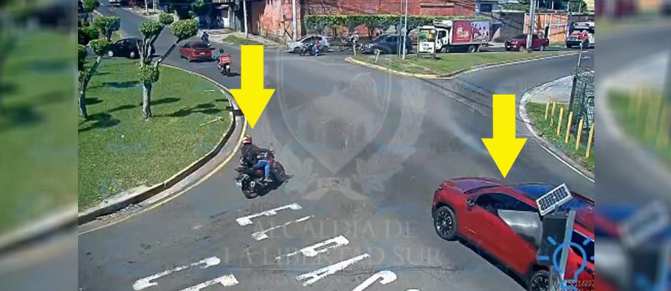 VIDEO: conductor irrespeta las normas viales y termina sufriendo un accidente