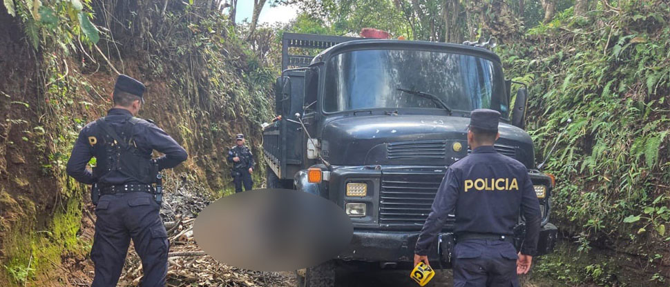 Motociclista queda debajo de llantas de camión fatal accidente en Ciudad Barrios