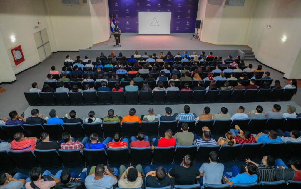 Cancillería realiza jornada de selección de personas para trabajar en el extranjero junto a empresas estadounidenses