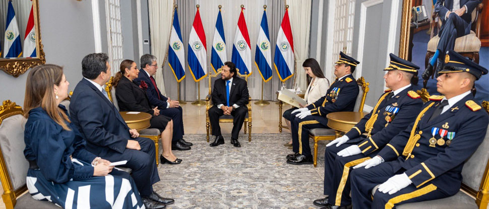 Vicepresidente Félix Ulloa recibe cartas credenciales de 12 embajadores concurrentes