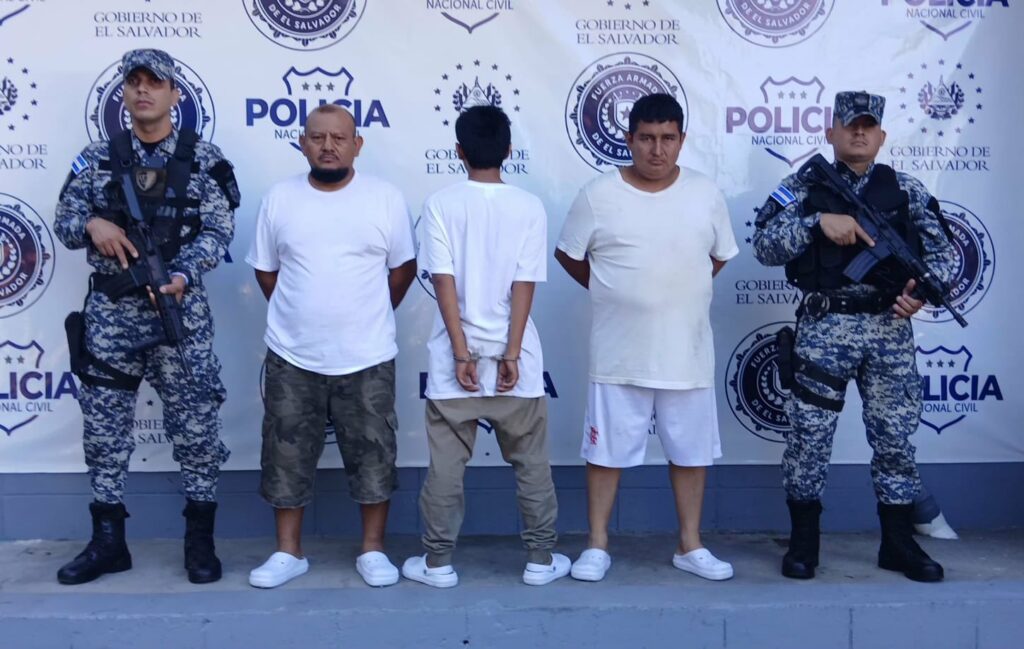 Tres capturados tras fuerte pelea en plena calle en Tonacatepeque