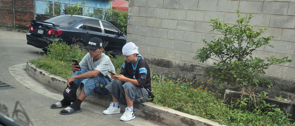 Denuncian a supuestos “postes” de maras en colonia La Ponderosa de Sonzacate