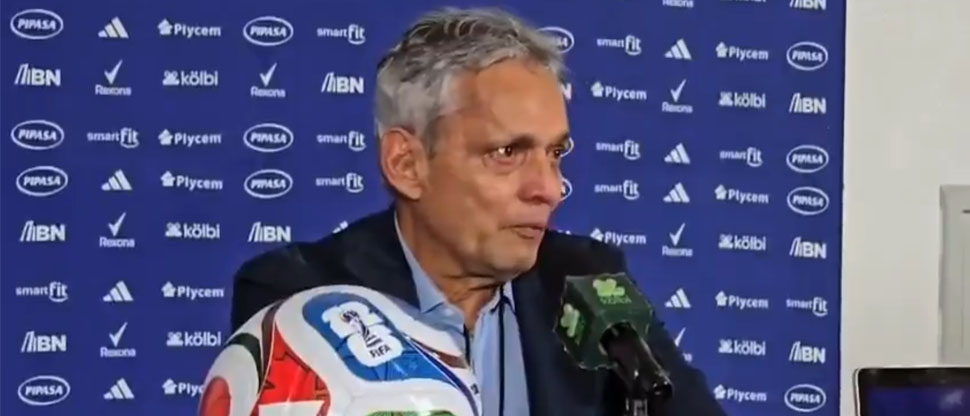 No sirvió llorar: federación de fútbol de Honduras despide a su DT tras quedar fuera del mundial