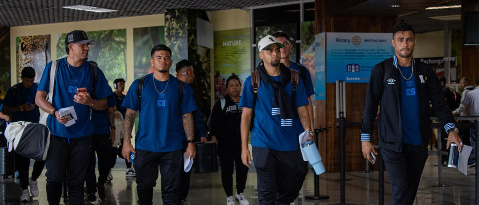 Tras 8 horas en el aire La Selecta ya se encuentra en Surinam para buscar la clasificación