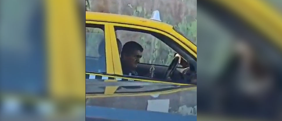 Este es el momento exacto cuando sorprenden a taxista oliendo pega en San Miguel