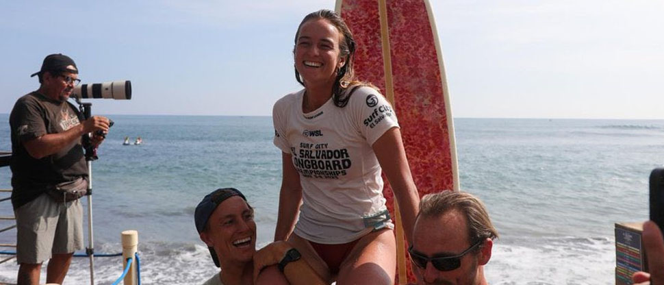 Rachael Tilly se corona campeona del Surf City El Salvador Longboard Championship 2025 