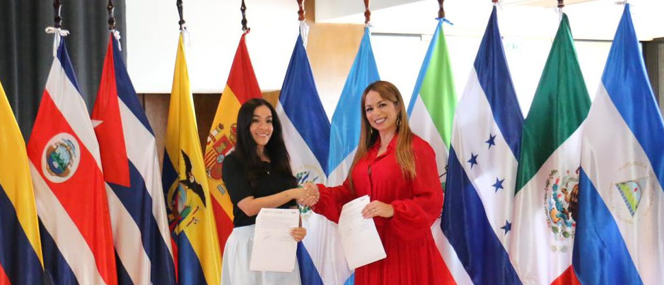 Gobiernos de El Salvador y Paraguay firman acuerdo para fortalecer capacidades de funcionarios