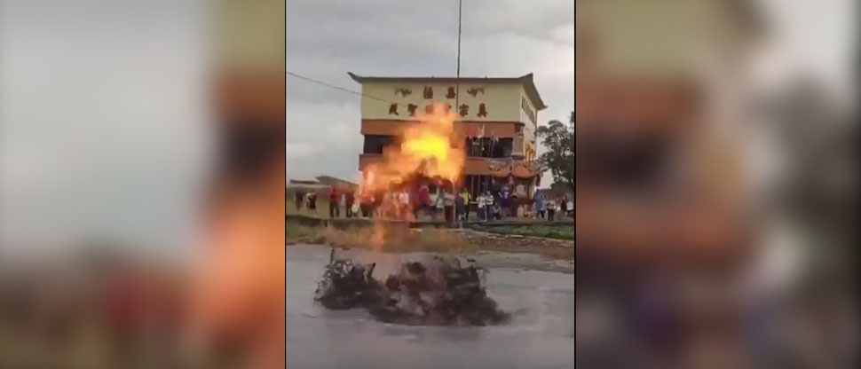 Captan impresionante erupción de volcán de lodo en Taiwán